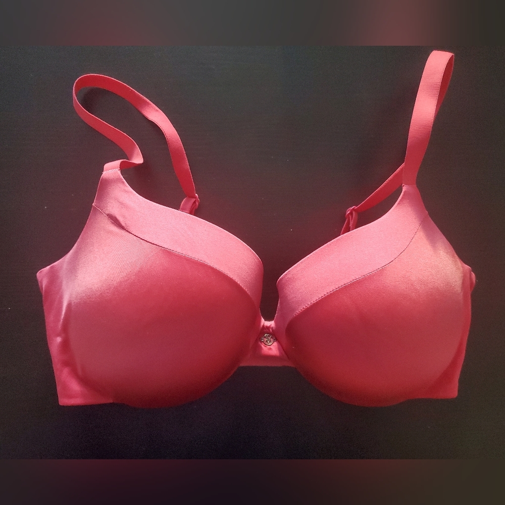 Victoria's Secret Very Sexy Pink push up bra
